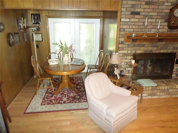 2nd image of 323 Anzio Dr