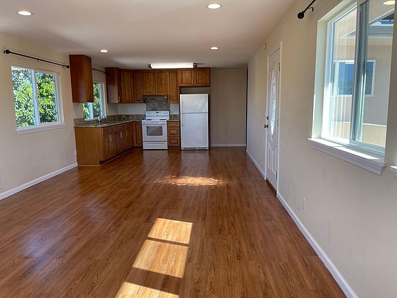3rd image of 920 Paaaina St #C