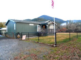 8477 Takilma Rd, Cave Junction, OR 97523