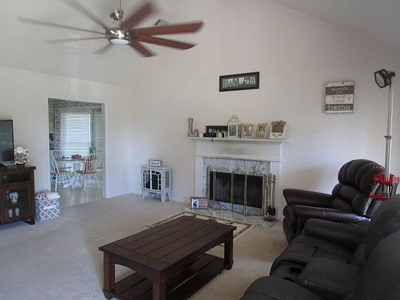 4th image of 490 Lee Road 207