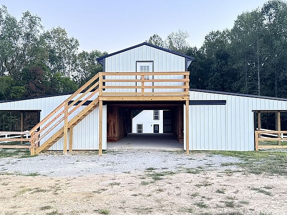 2nd image of 2327 Ovoca Rd