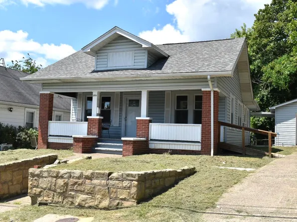 2856 Overlook Dr, Huntington, WV 25705