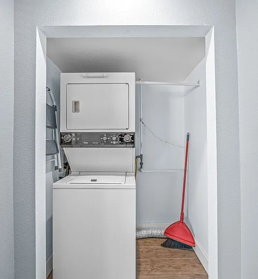 7432 Dumosa Ave #1/2 — Photo 10