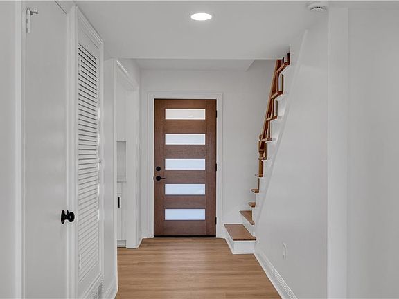 4th image of 6000 Rosalie Ct