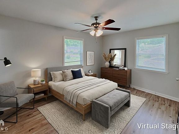 3rd image of 2405 Longleaf Dr