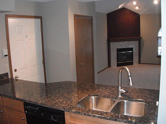 5th image of 8609 Scenicview Dr APT 206