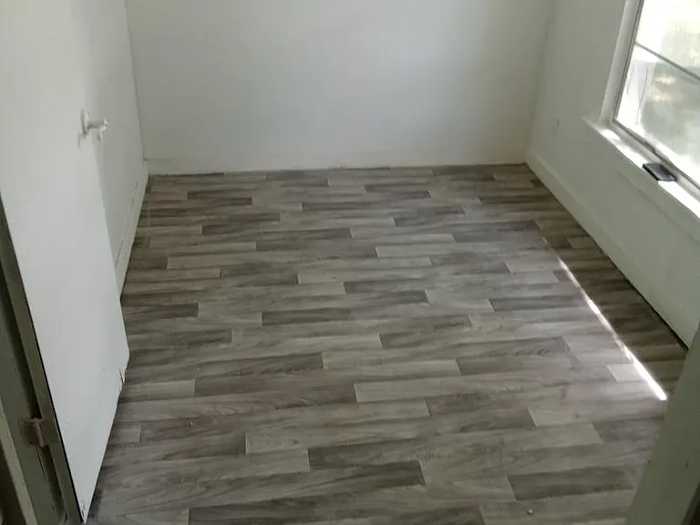 8401 Valencia Ave — Photo 4