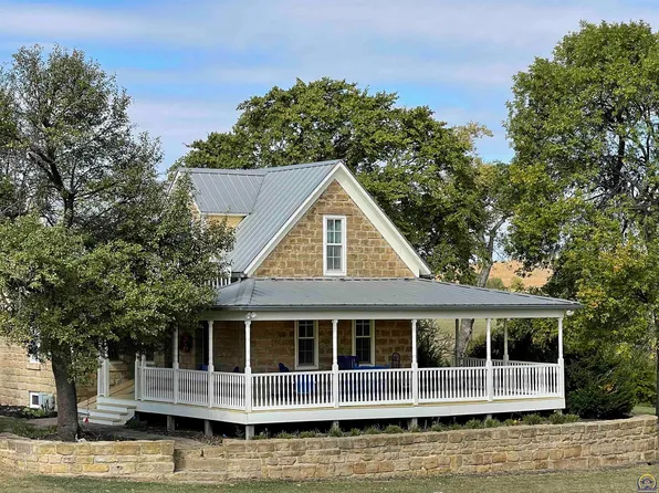 20850 Saint Lukus Rd, Wheaton, KS 66521