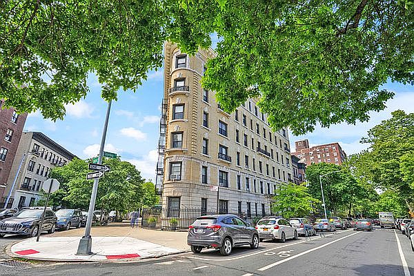 1st image of 296 Sterling Pl APT 3