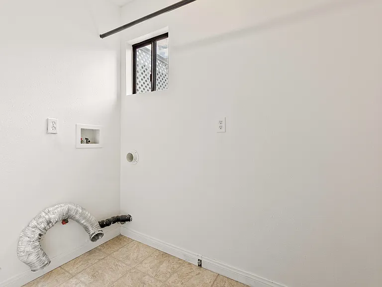 835 W 25th St #3 — Photo 37