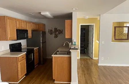 38 E Woodhaven Dr — Photo 2