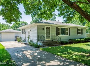 815 E Franklin Ave, Indianola, IA 50125