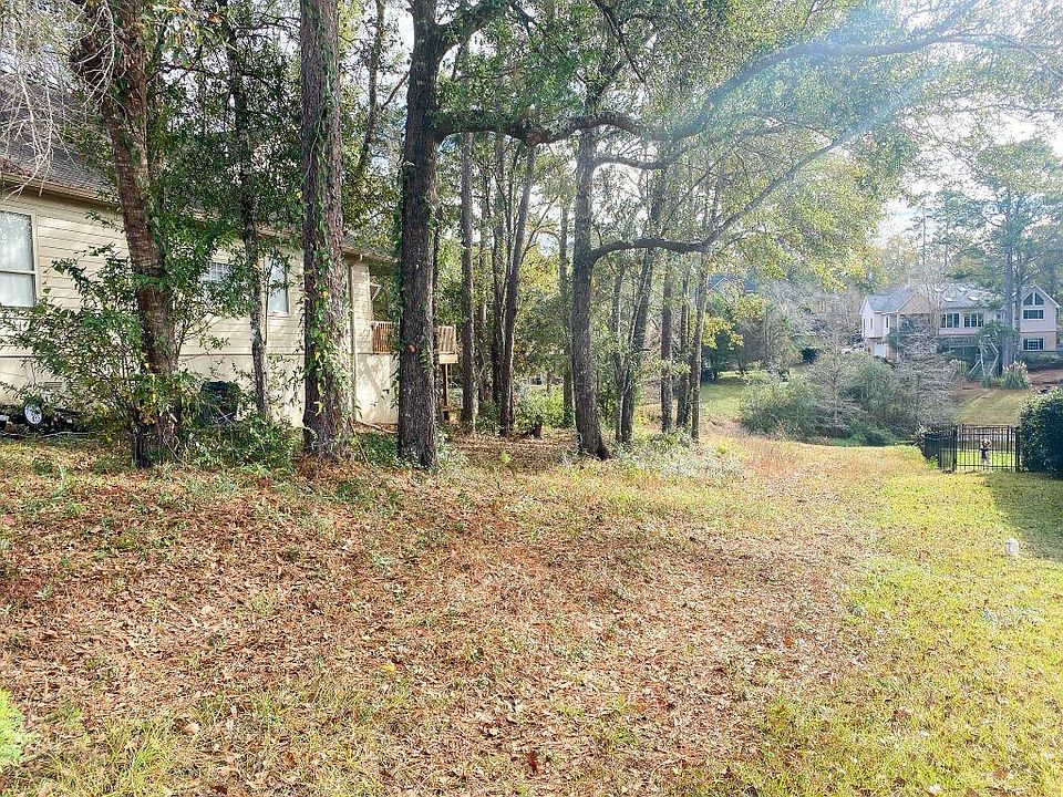 1st image of 109 N Creek Cir