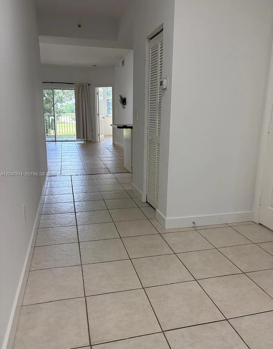 Arissa Place Condo — Photo 1