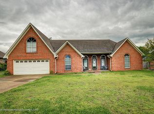4654 Alden Lake Dr E, Horn Lake, MS 38637