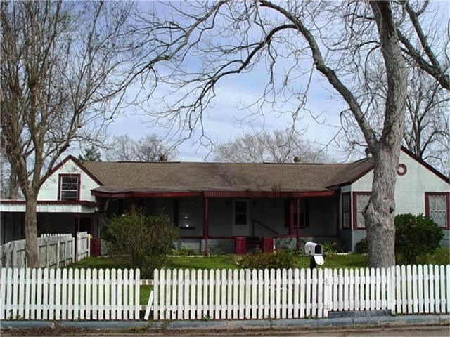 1st image of 816 Bolster St
