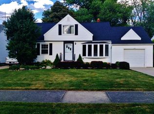 1115 E Miner Rd, Mayfield Heights, OH 44124