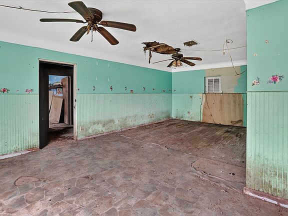 23rd image of 2429 W Huron Line Rd