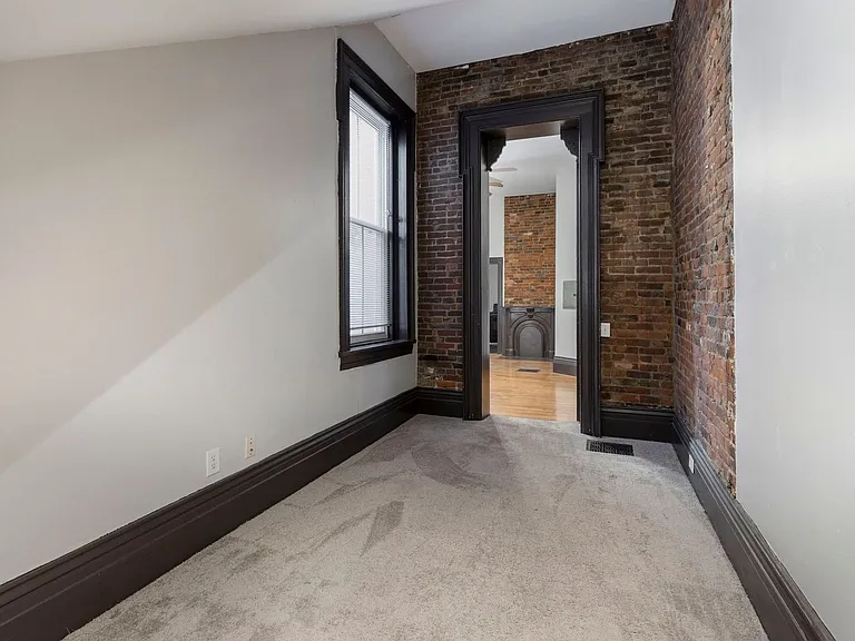 1142 S. 6th Street — Photo 12