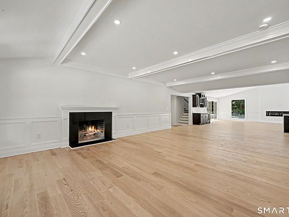 5th image of 203 Wildflower Lane