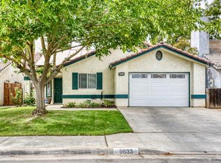 9633 N Sharon Ave, Fresno, CA 93720