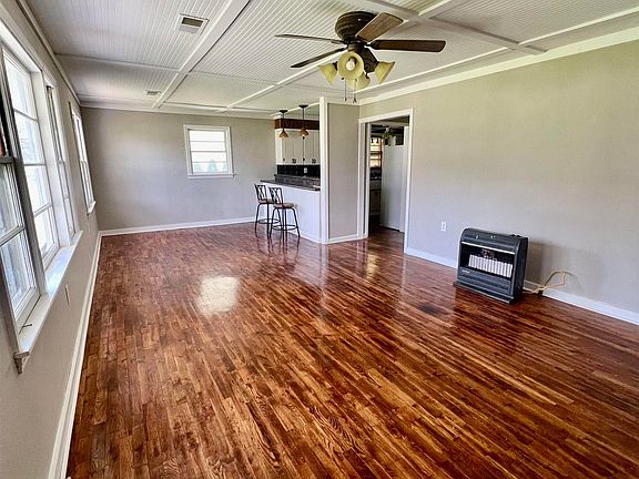 4th image of 1481 Lowery Rd NE