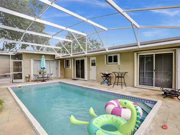 8800 SW 190th St, Cutler Bay, FL 33157