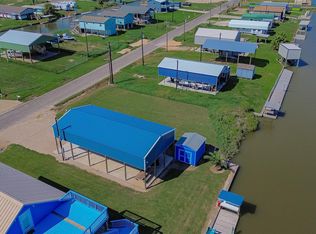 147 County Road 202, Bay City, TX 77414