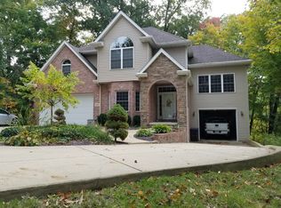 1118 Fondulac Dr, East Peoria, IL 61611