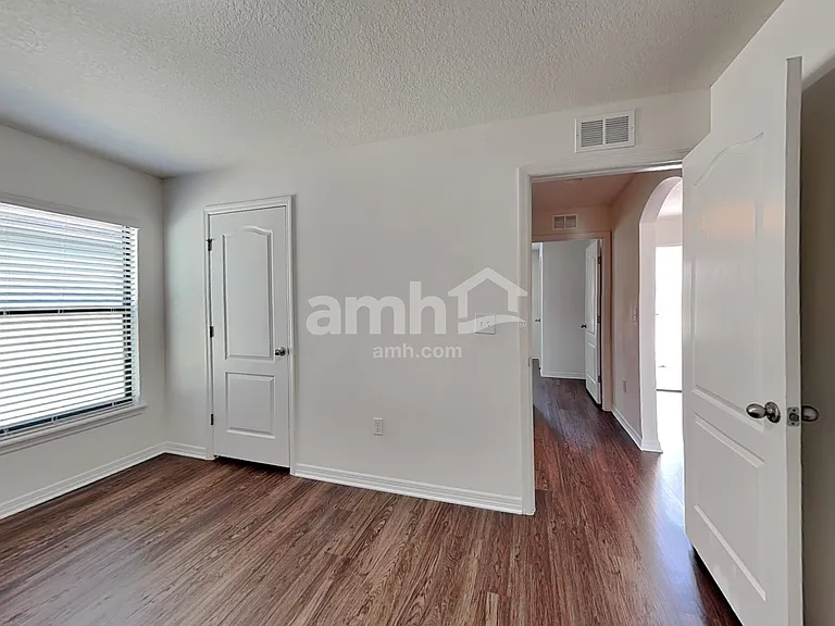 932 Wynnmere Walk Ave — Photo 14