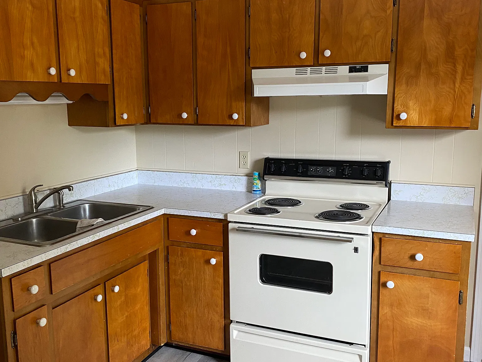 2 bed, 750 sqft, $950 — Photo 3