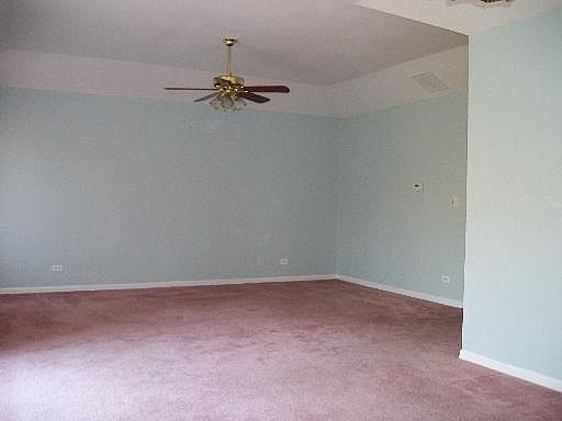 4th image of 10 S Wysteria Dr