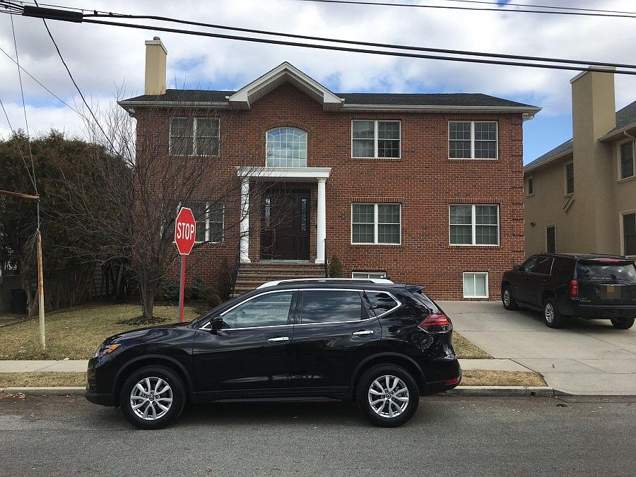 1st image of 376 Longacre Ave