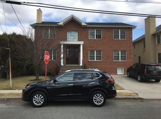 376 Longacre Ave, Woodmere, NY 11598