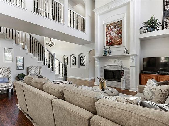 5th image of 9422 Ironwood Dr