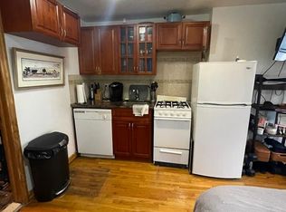 126 E 7th St APT 3A, New York, NY 10009
