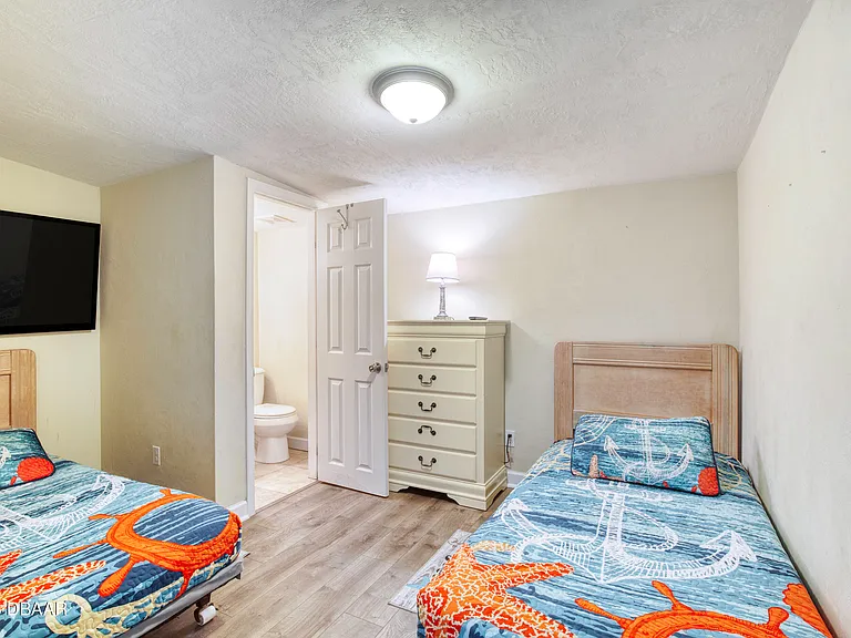 114 Lynnhurst Dr — Photo 32