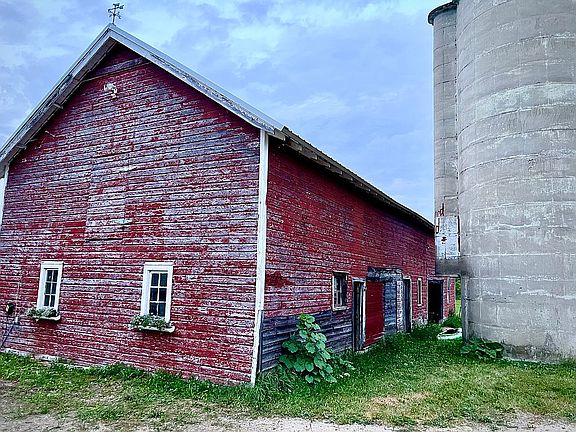 3 sections with hay loft