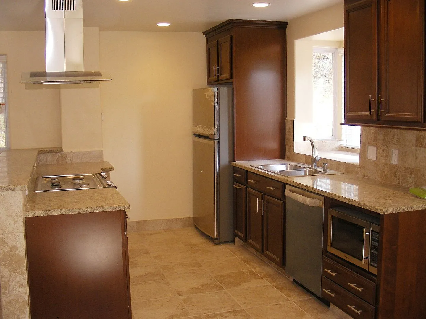 Live/work space in Laguna Canyon - For Lease — Photo 4