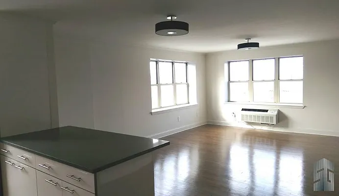 Rented by Skyline Group Real Estate | media 31