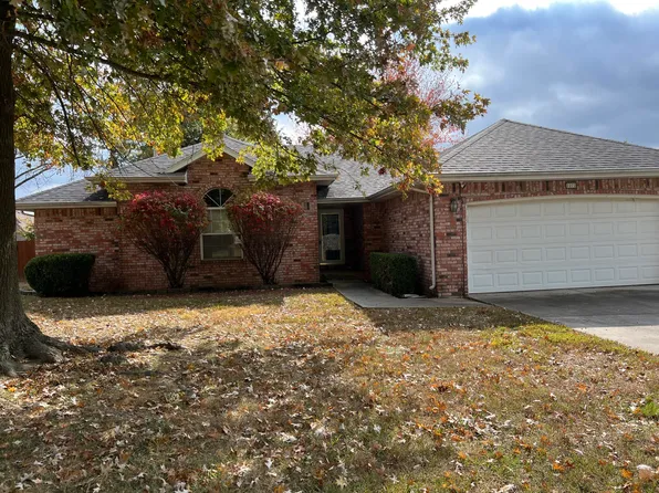 2272 W Cantebury Street, Springfield, MO 65810