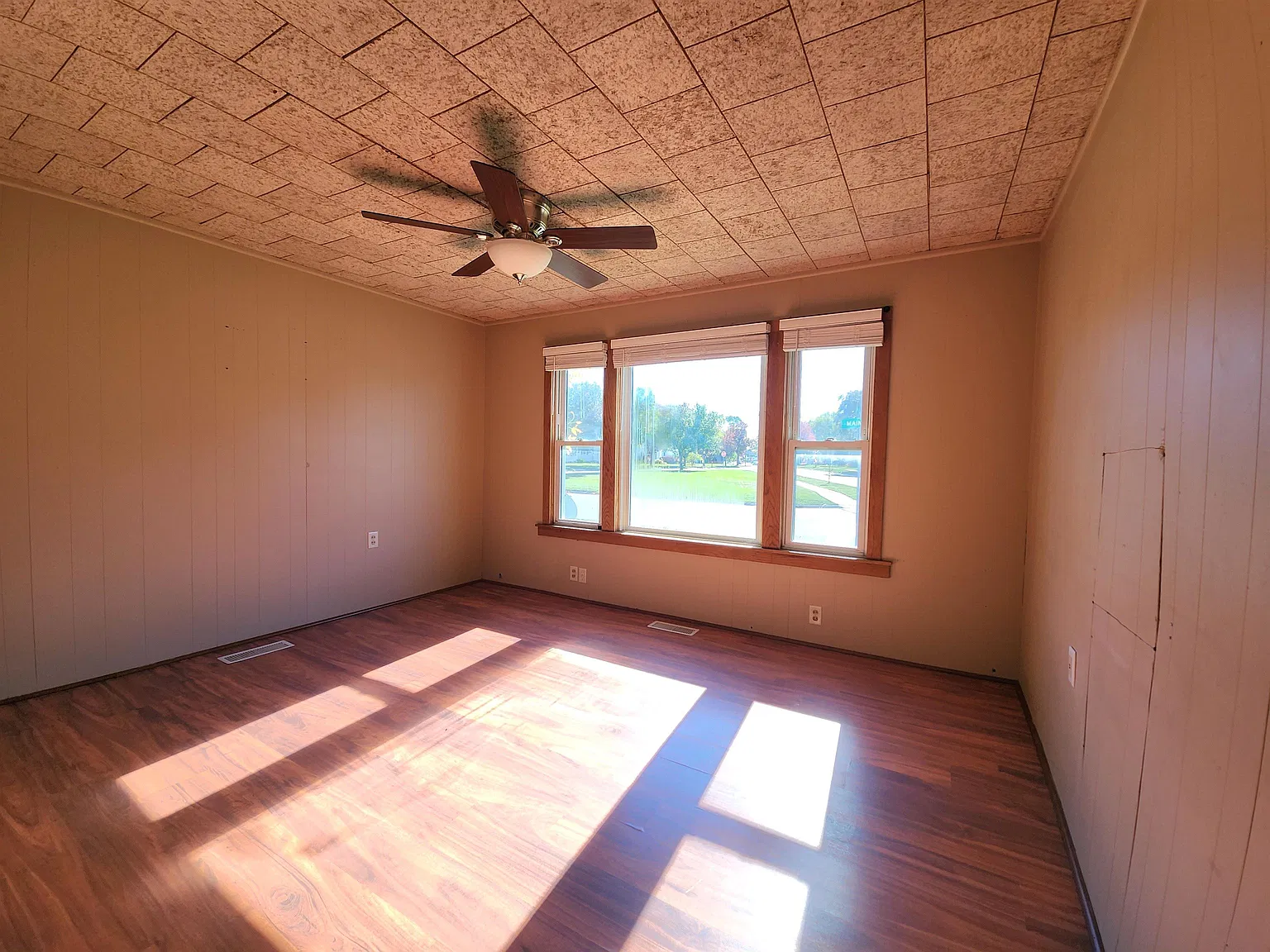 1 bed, 1.0 bath, 560 sqft, $900 — Photo 4