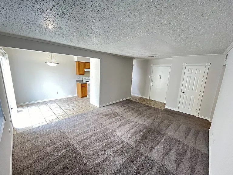 Le Montreaux Apartments — Photo 112