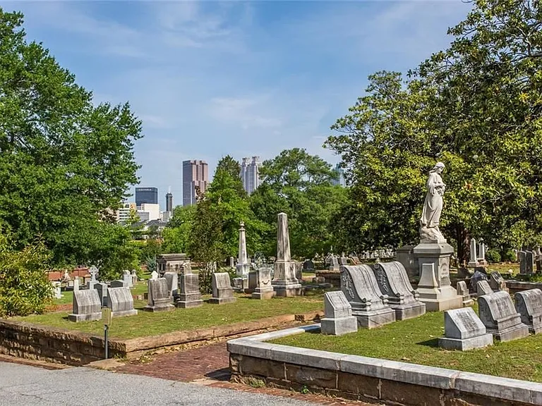 170 Boulevard SE #E426 — Photo 42