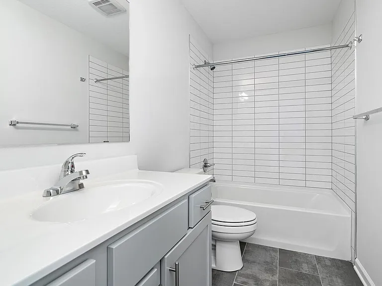 2109 Aldrich — Photo 15