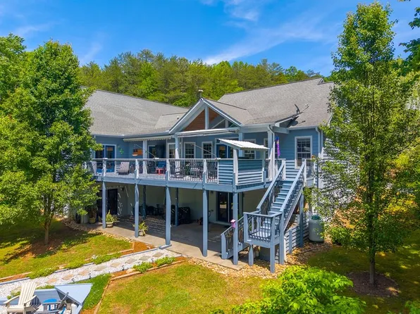 264 Chapel Cove Cir, Franklin, NC 28734