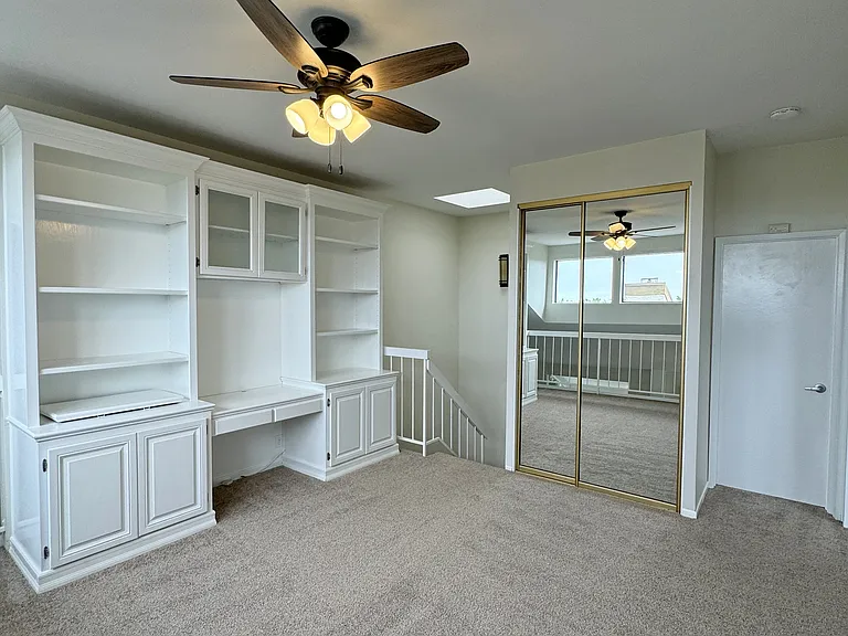 Office/Loft/2nd Bedroom