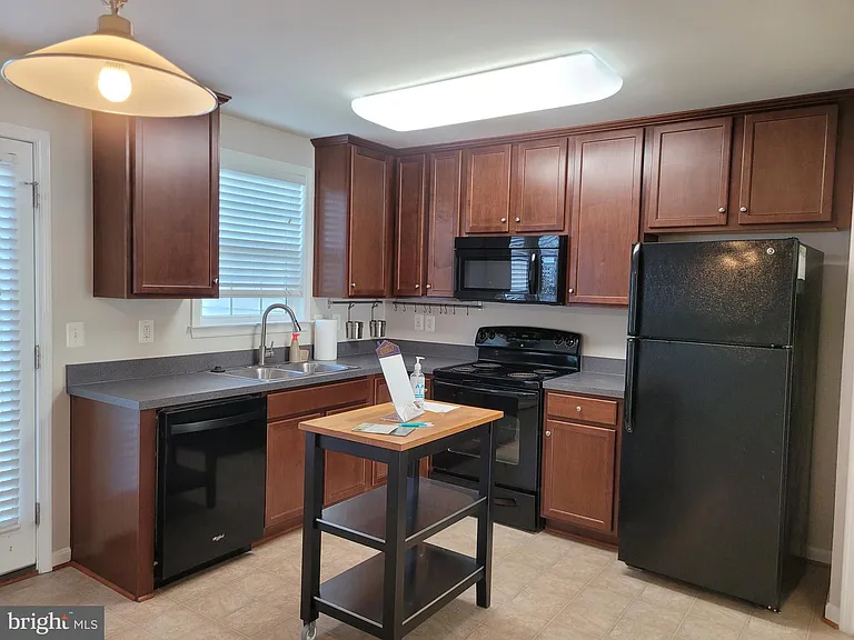 25117 Sweet Myrtle Sq — Photo 15