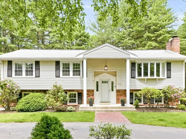 94 High St, Walpole, MA 02081
