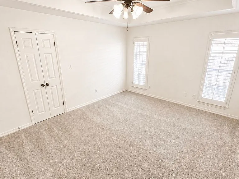 2914 Le Oaks — Photo 4